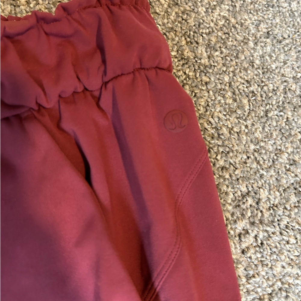 Lululemon stretch high rise jogger 7/8 length Mulled Wine size 8 - Picture 6 of 7